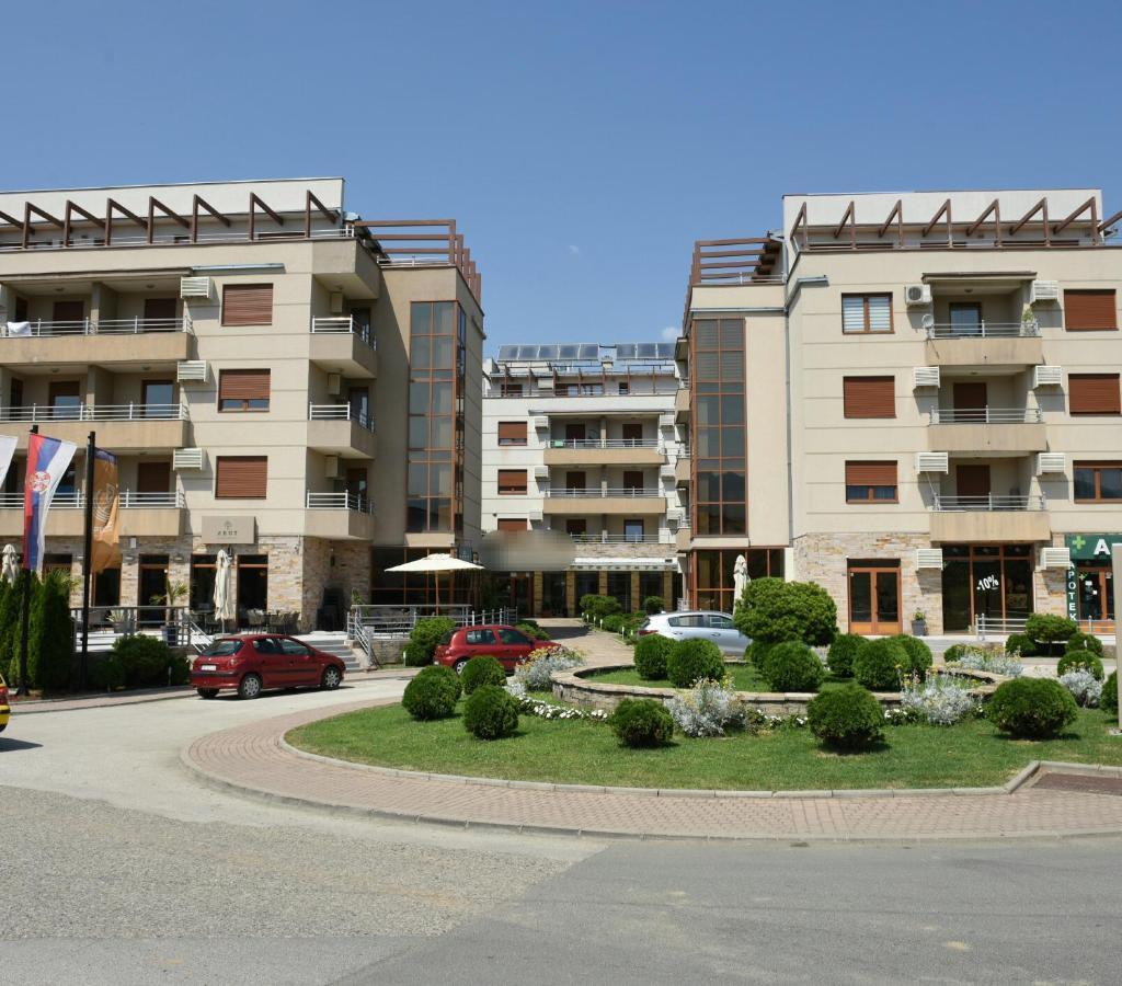 Relax Lux Daire Vrnjačka Banja Dış mekan fotoğraf